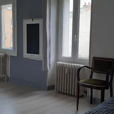 Lumineux Axe Centre Facs Chu Апартаменты *